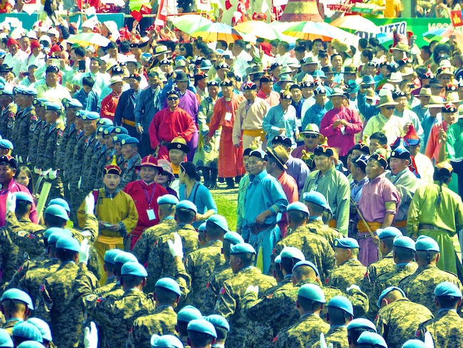 Le festival de Naadam en Mongolie : une orgie de couleurs