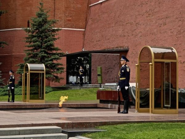 La tombe du soldat inconnu au Kremlin de Moscou