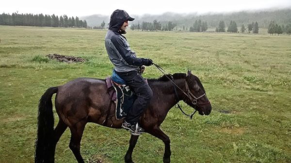 Stefan sur son cheval dans la vallée d'Orkhon