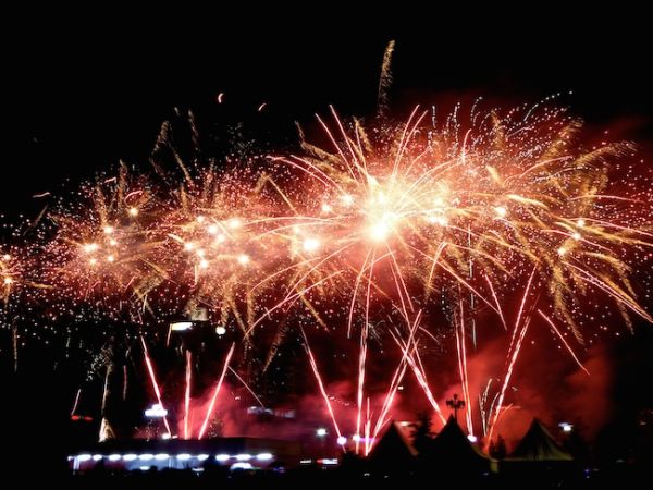 Les feux d'artifices marquent la fin du festival de Naadam