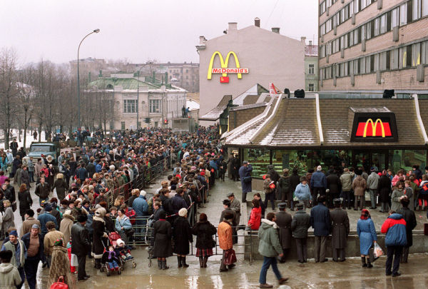 The queues outside Russia's first McDonald's in 1990