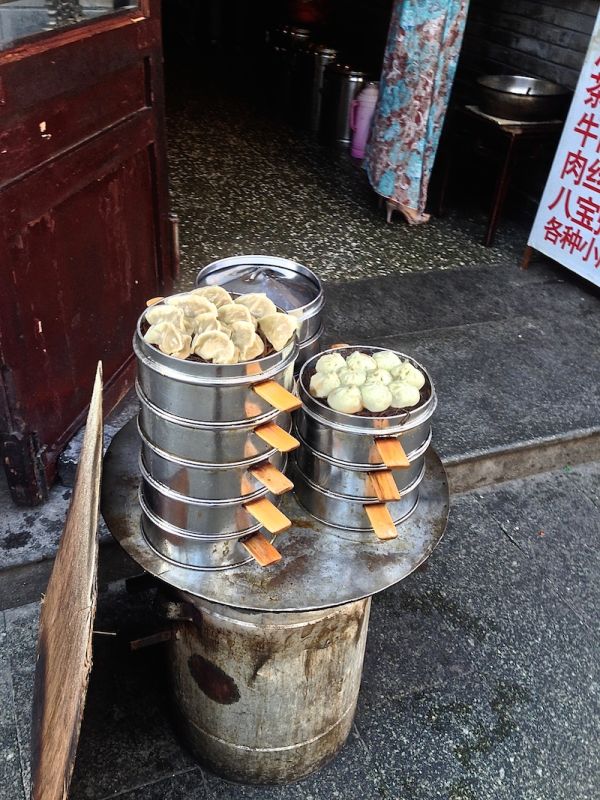 Dumplings, raviolis cuits à la vapeur dans les hutongs de Pékin