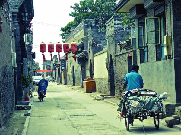Une ruelle déserte dans la vieille ville de Pingyap
